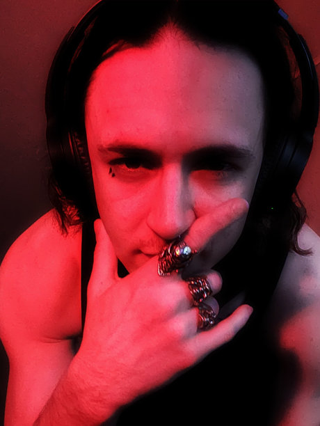 R3BORNTHEPHOENIX Kostenloses OnlyFans