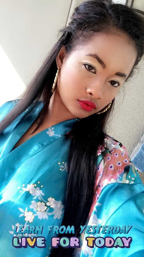 Qween ForReal OnlyFans Striptease