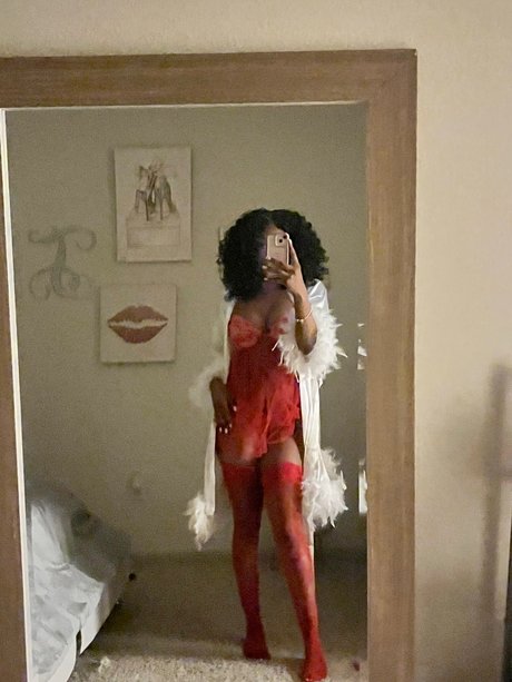 Ebony PowerPuff Nacktbilder von OnlyFans