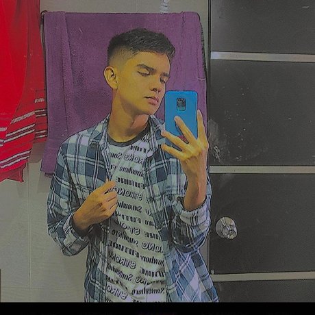 Edd Nackt auf OnlyFans