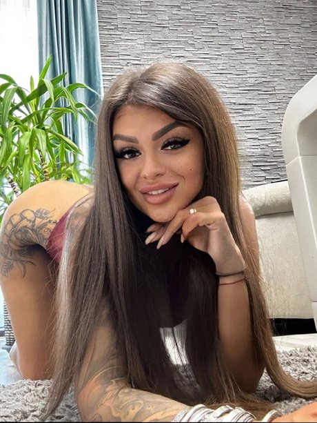 Queen Roberta OnlyFans Nackt Leak