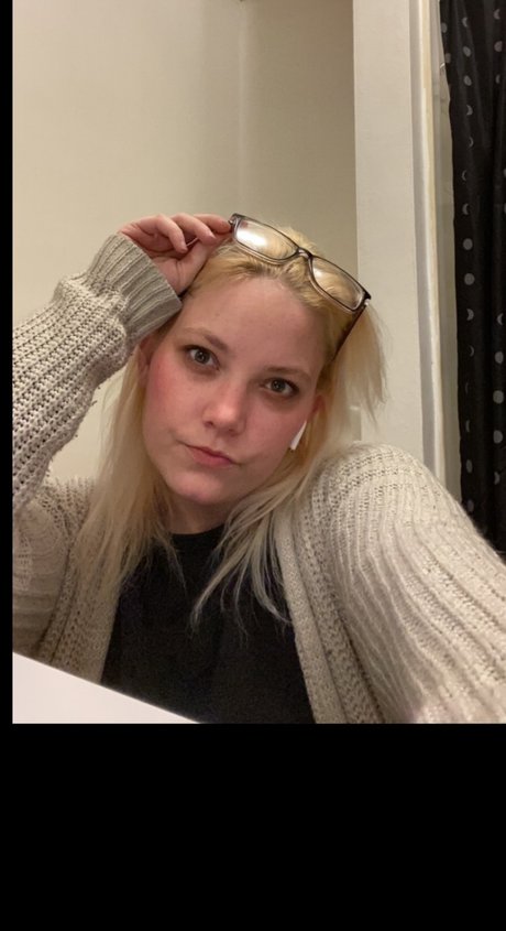 Dest_ Nacktbilder OnlyFans Leak