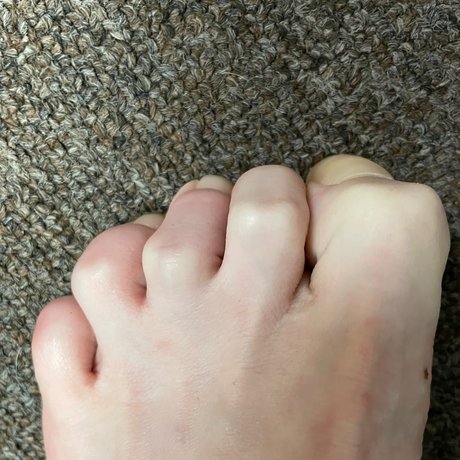 Stepford wife Nacktbilder von OnlyFans geleakt