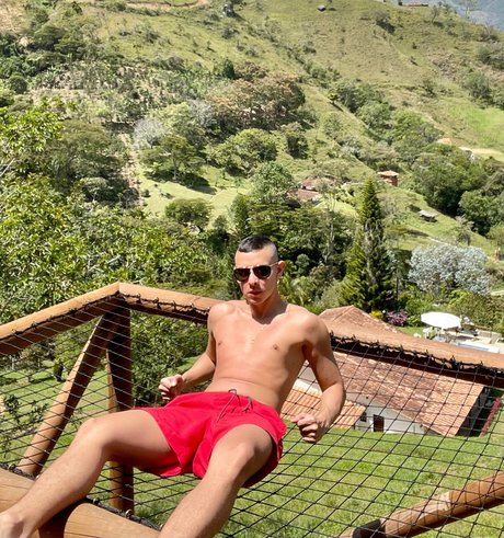 Real me NurlyFans-Pornos