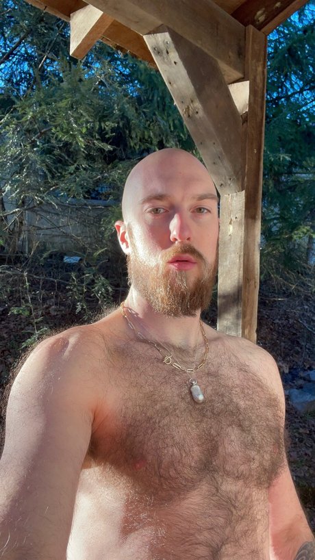 HouseHusband9000 Leaked OnlyFans Sextape