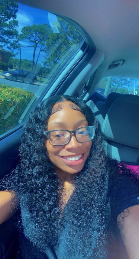 Rayana Nacktpornos auf OnlyFans