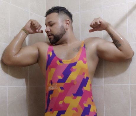 RAMSES FARA ON Nacktbilder von OnlyFans