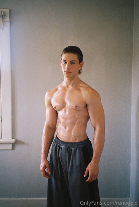 Reno Gold_ Nacktbilder von OnlyFans