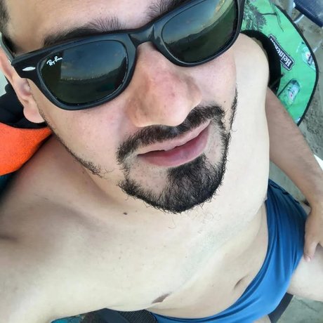 Renato Recalde Centuri o OnlyFans Nacktbilder