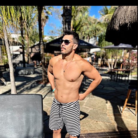 Renato Ribeiro OnlyFans Striptease