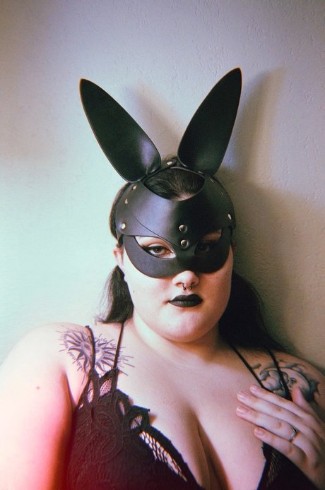 Regan Masters OnlyFans nackte Brüste