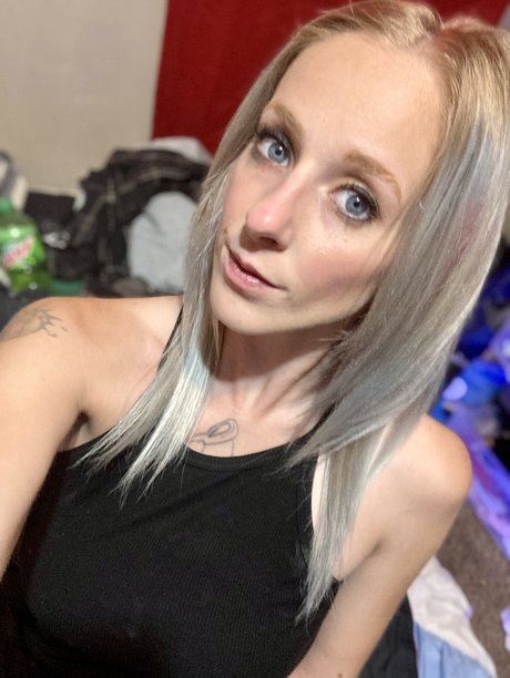 Tara Snyder OnlyFans Bilder