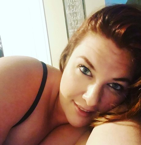 Chloe Roth Nacktbilder von OnlyFans