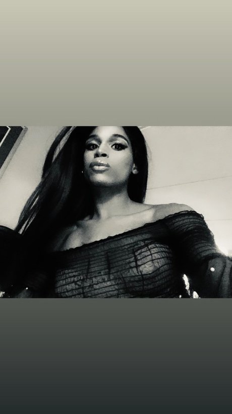 Angel114 OnlyFans geleakt.