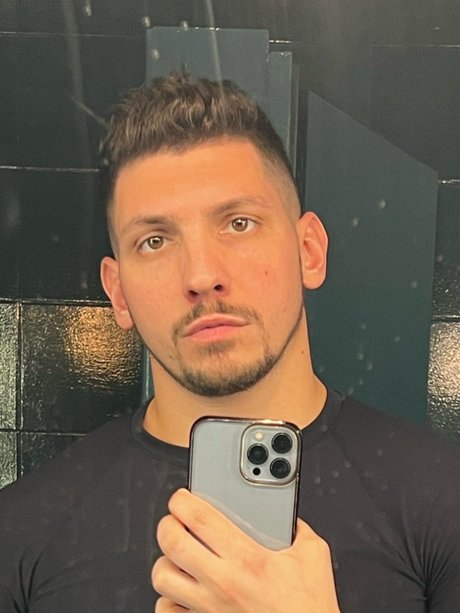 Terra Daddy Nacktbilder von OnlyFans