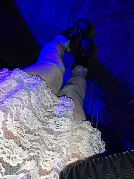 ROS3BL00D Nacktbilder-Leaks von OnlyFans