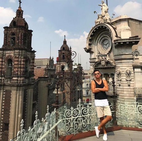 Rooi OnlyFans Pornografie