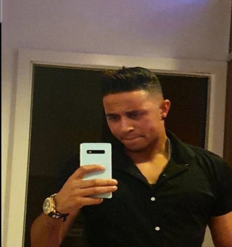 Romeo Diamonds Nacktpornos auf OnlyFans