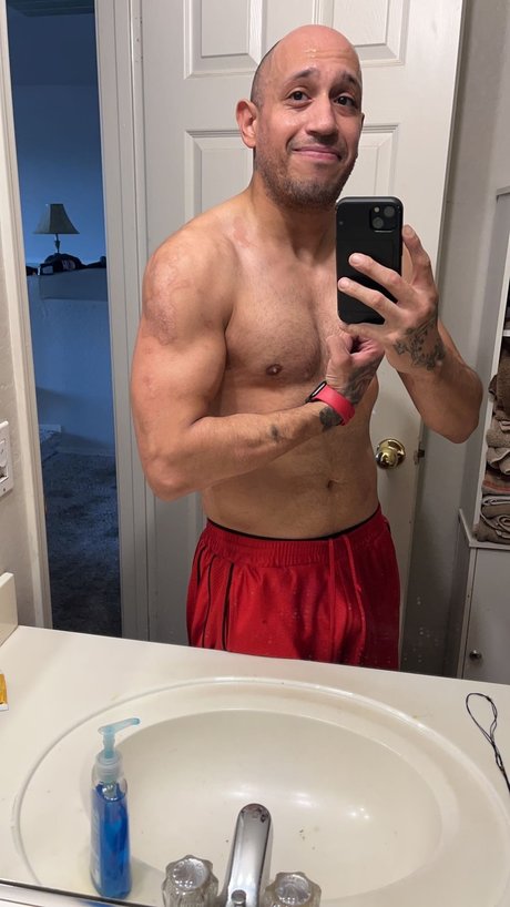 RomeeRome OnlyFans schlank