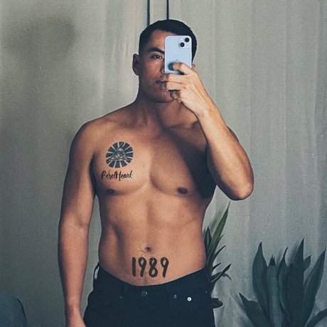 rom n alejandro OnlyFans geleakte Pornografie