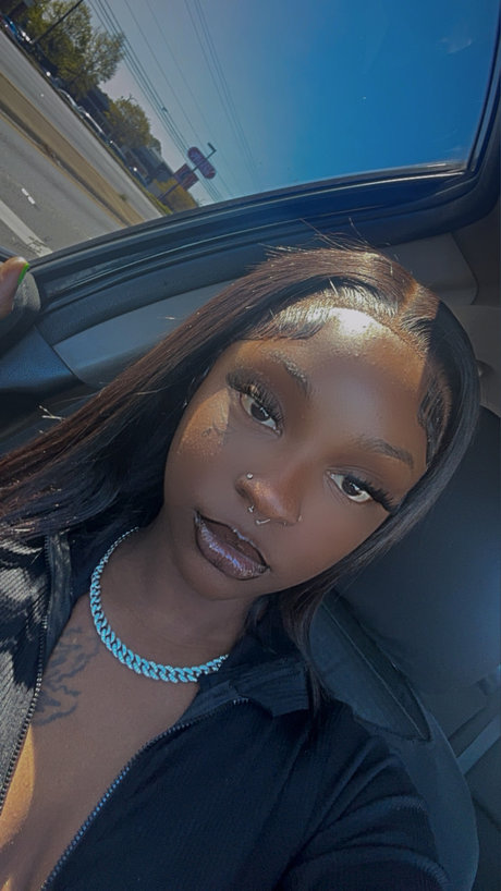 Robyn_ Model OnlyFans Foto