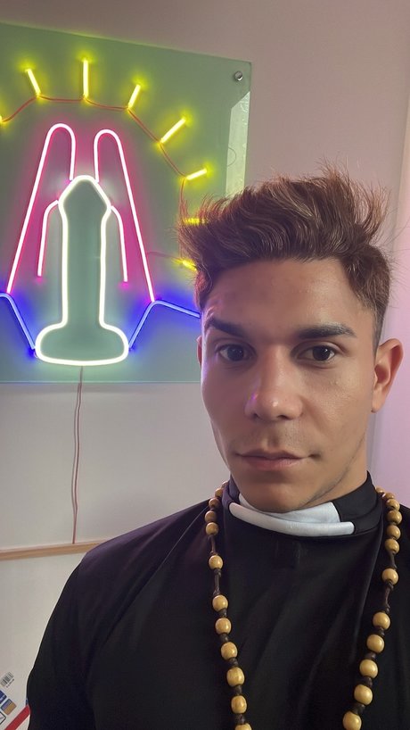 Ruega por Nosotros Nackt auf OnlyFans