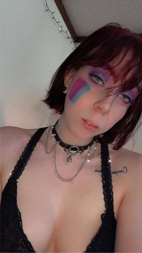 Ruby Black OnlyFans Model Bilder