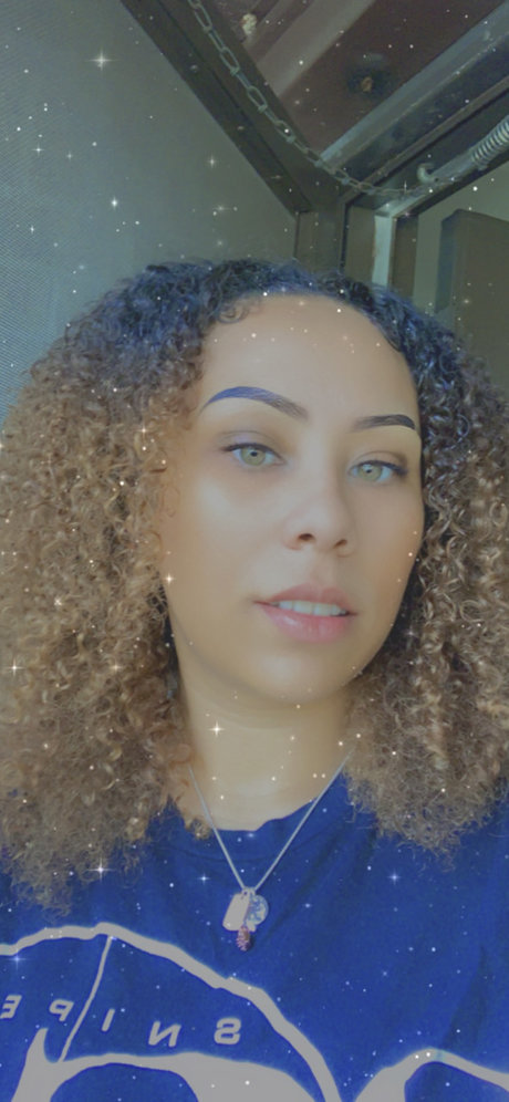 Roseev OnlyFans Striptease