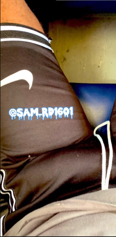 Sam trinity OnlyFans Striptease