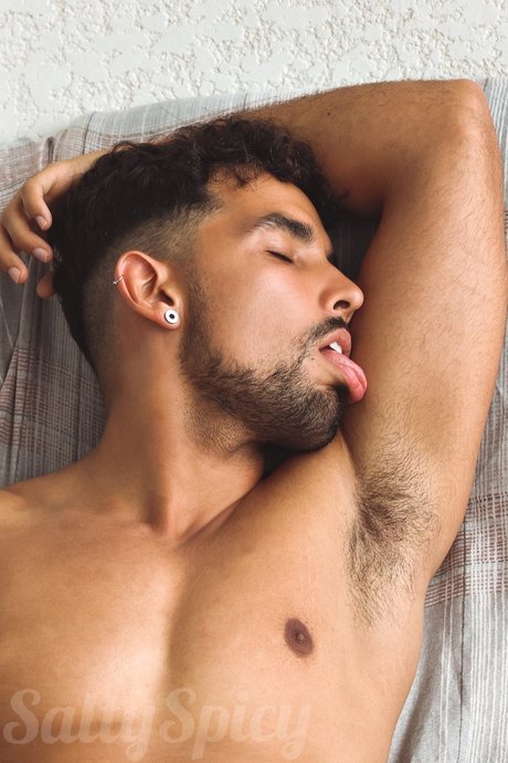 Fah OnlyFans Leaks Nacktbilder