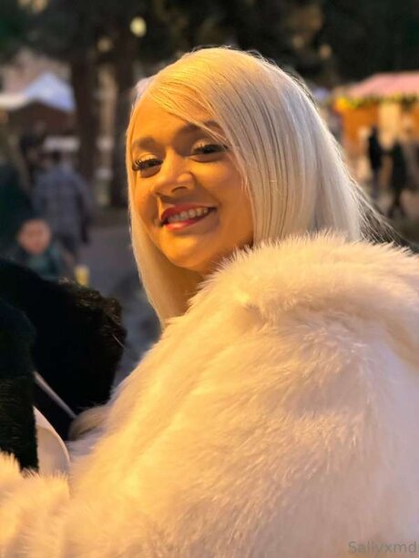 FREE LESBIAN D MME SQ RTER_ OnlyFans XXX