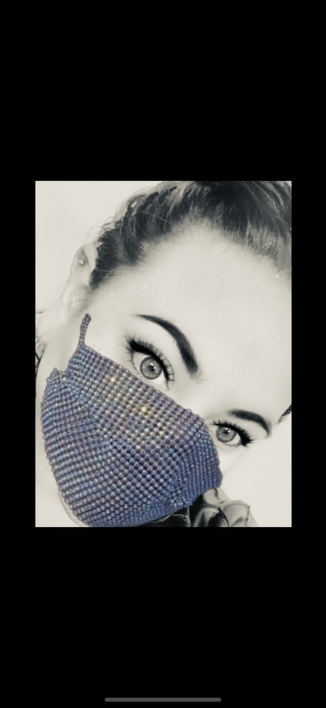 Curvaceous Beauty Leaked OnlyFans Fotos