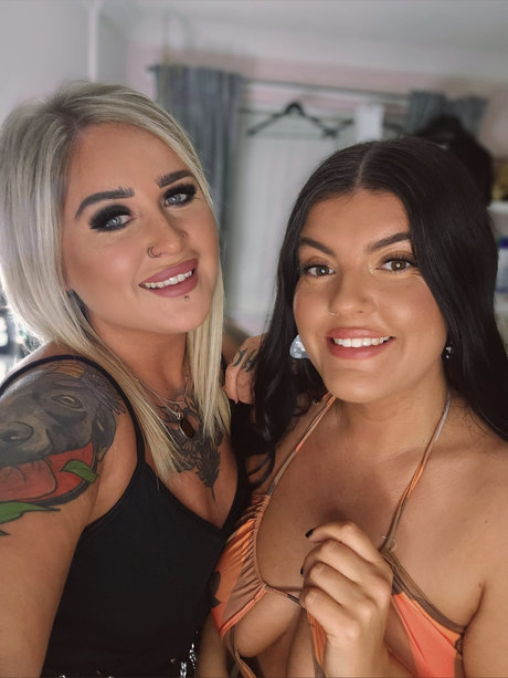 Sally amp amp Jasmine OnlyFans