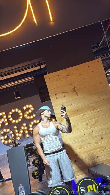 Esploratore di caverne XXX OnlyFans