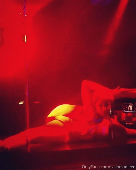Sailor Sadie OnlyFans geleakte Brüste