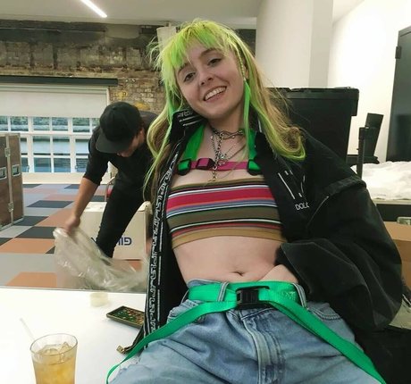 Ashnikko OnlyFans Gratis Porn