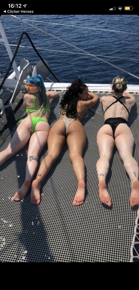 Ashnikko OnlyFans-Bilder