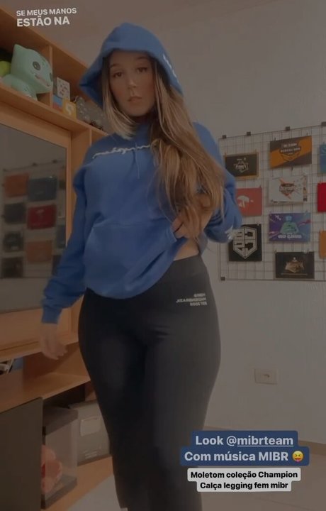 Carolzinha SG OnlyFans-Creator