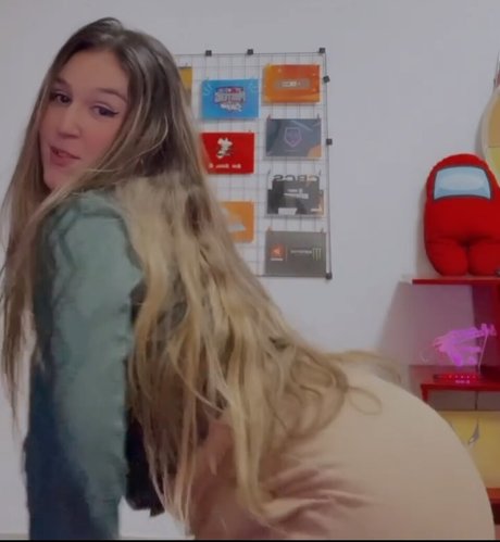 Carolzinha SG OnlyFans