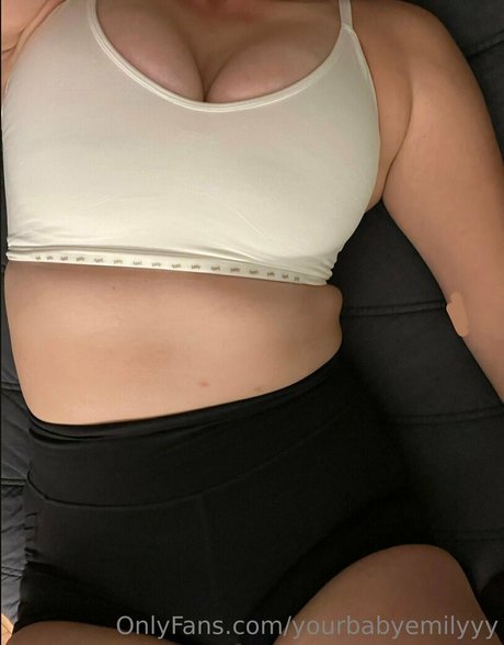 yourbabyemilyyy OnlyFans Sextape