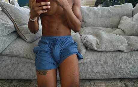 xx chilo OnlyFans Inhaltstyp