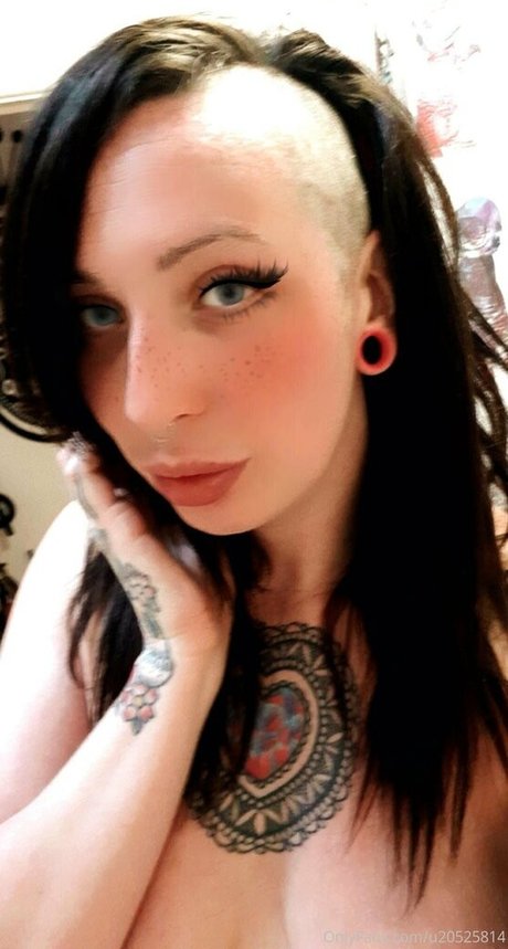 queenrainifree OnlyFans-Leaks