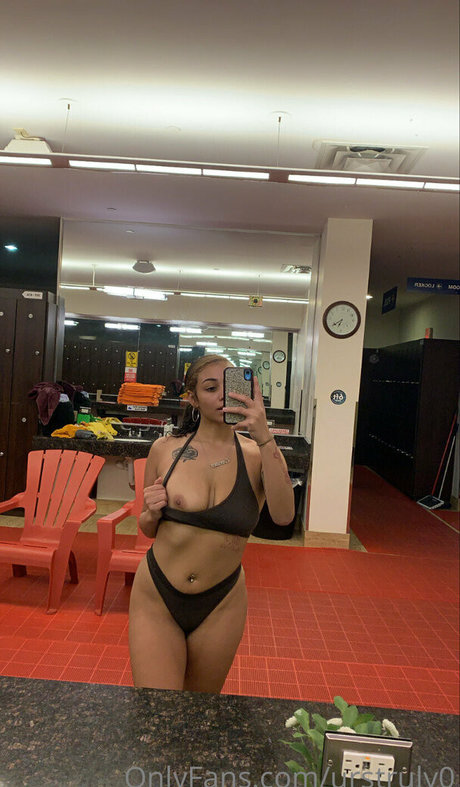 urstruly ali Füße OnlyFans