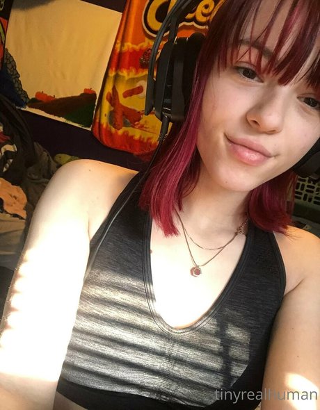 tinyrealmoth OnlyFans Bilder nackt