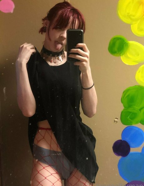 tinyrealmoth OnlyFans-Rezensionen