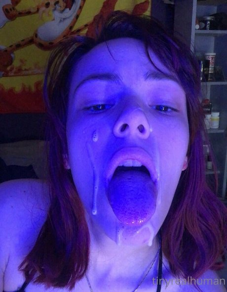 tinyrealmoth Nacktbilder OnlyFans Leaks