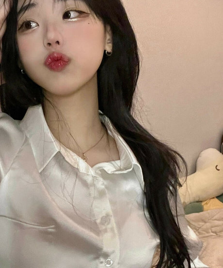 hinachan01 OnlyFans Sextape