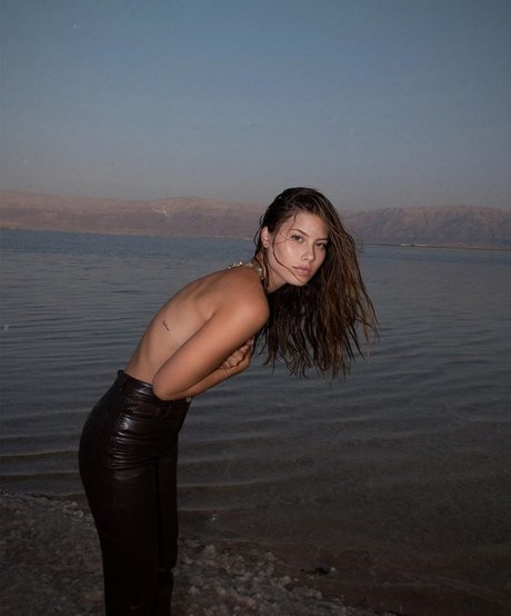 Yeela Frumkin OnlyFans Model Bilder