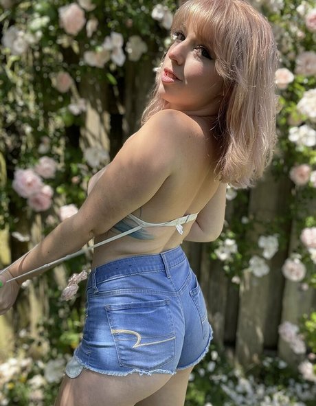 lilpinkalien OnlyFans Nacktbilder