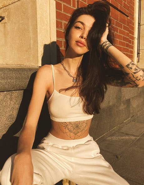 dünne onlyfans schön Selfie